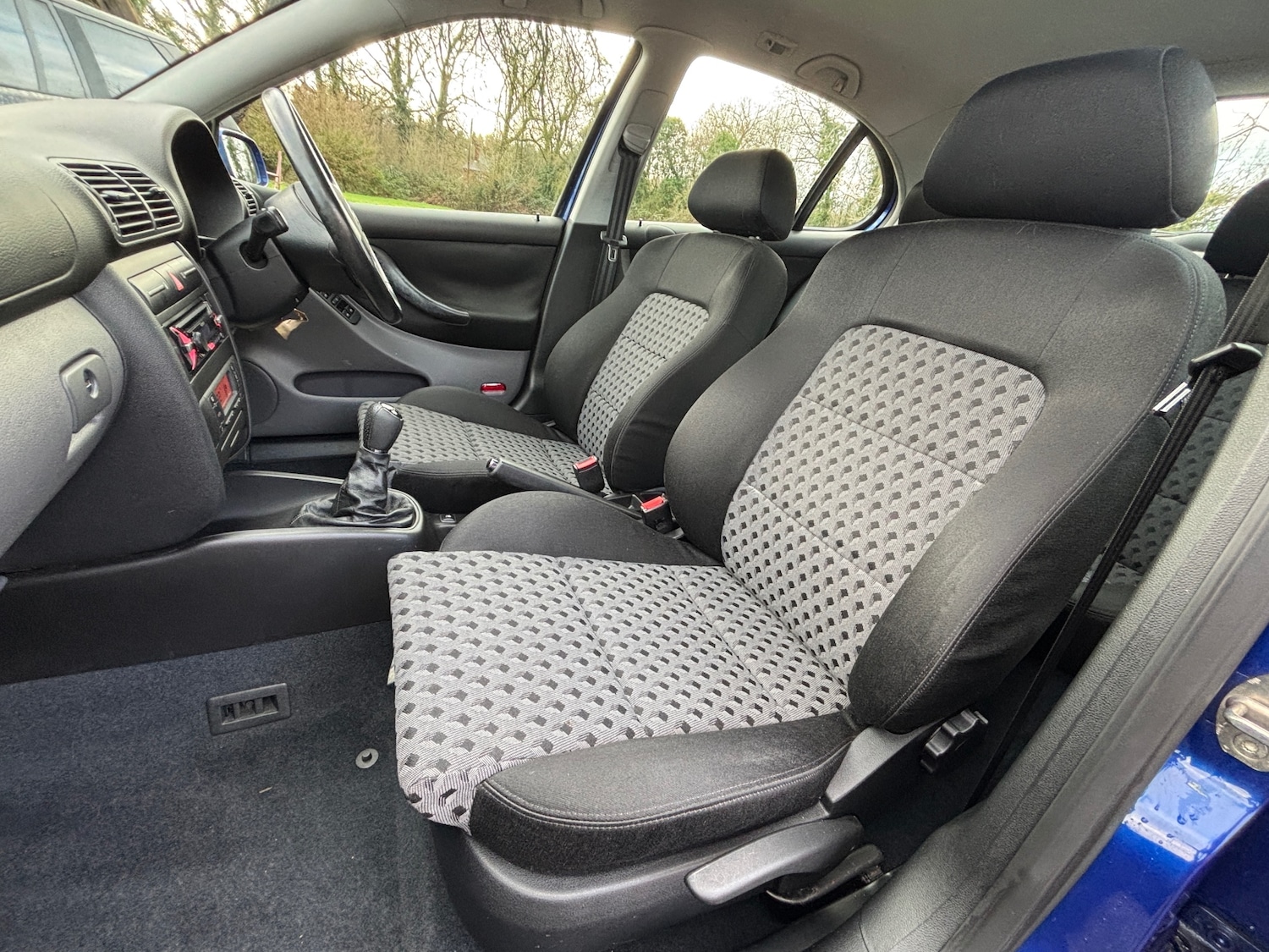 Used SEAT Leon 2001 for sale - 77221356: Photo 2