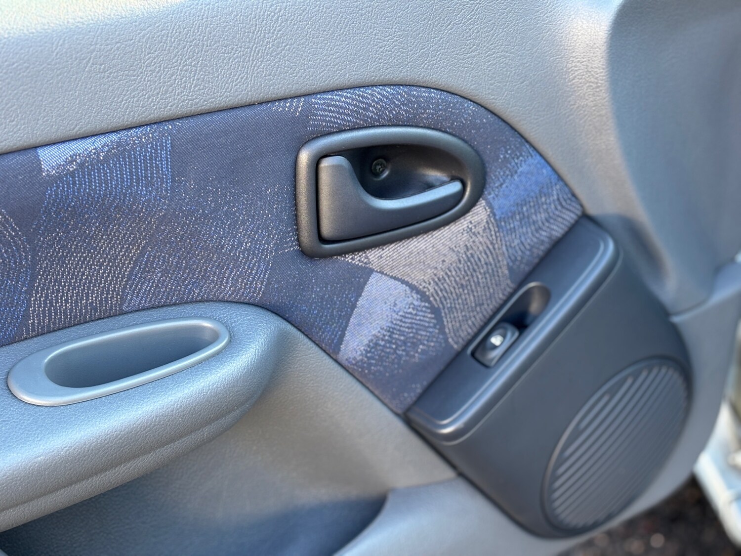 Used Renault Clio 2001 for sale - 77196611: Photo 12