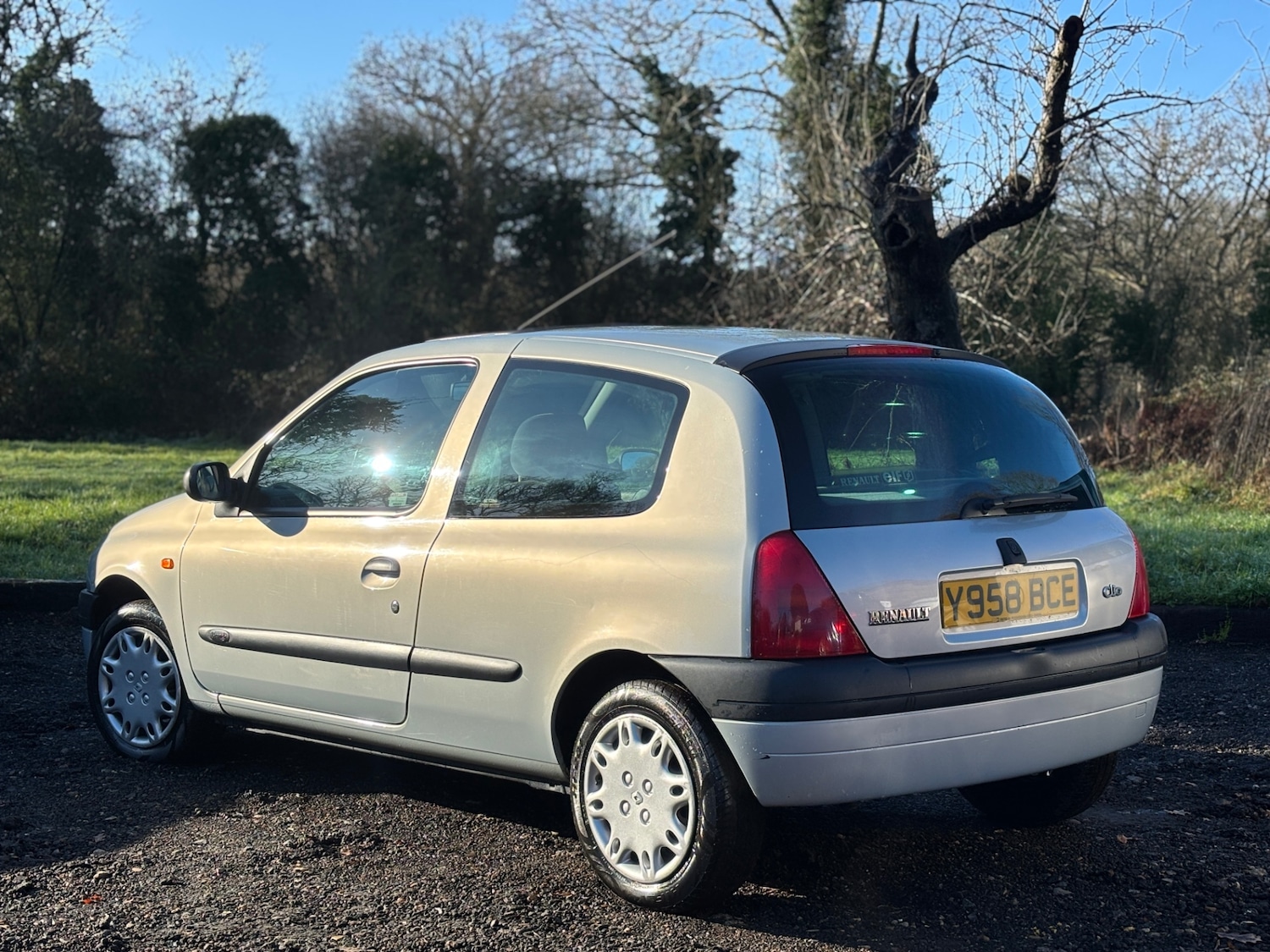Used Renault Clio 2001 for sale - 77196611: Photo 9