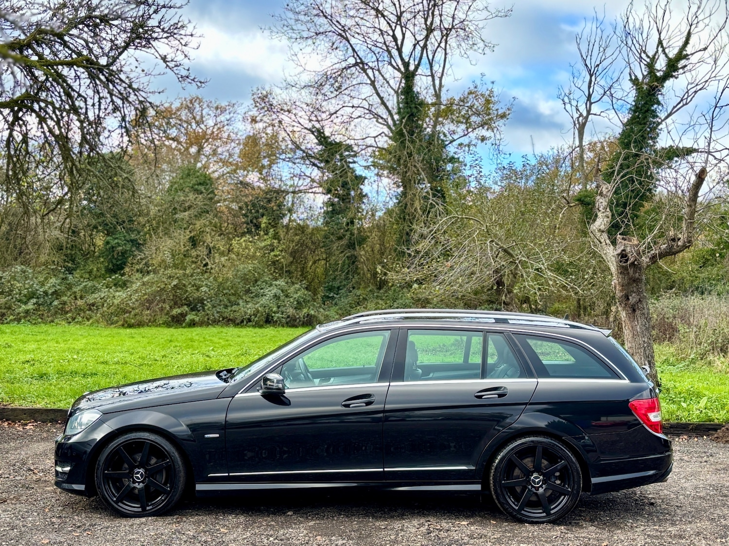 Used Mercedes-Benz C Class 2011 for sale - 76693645: Photo 3