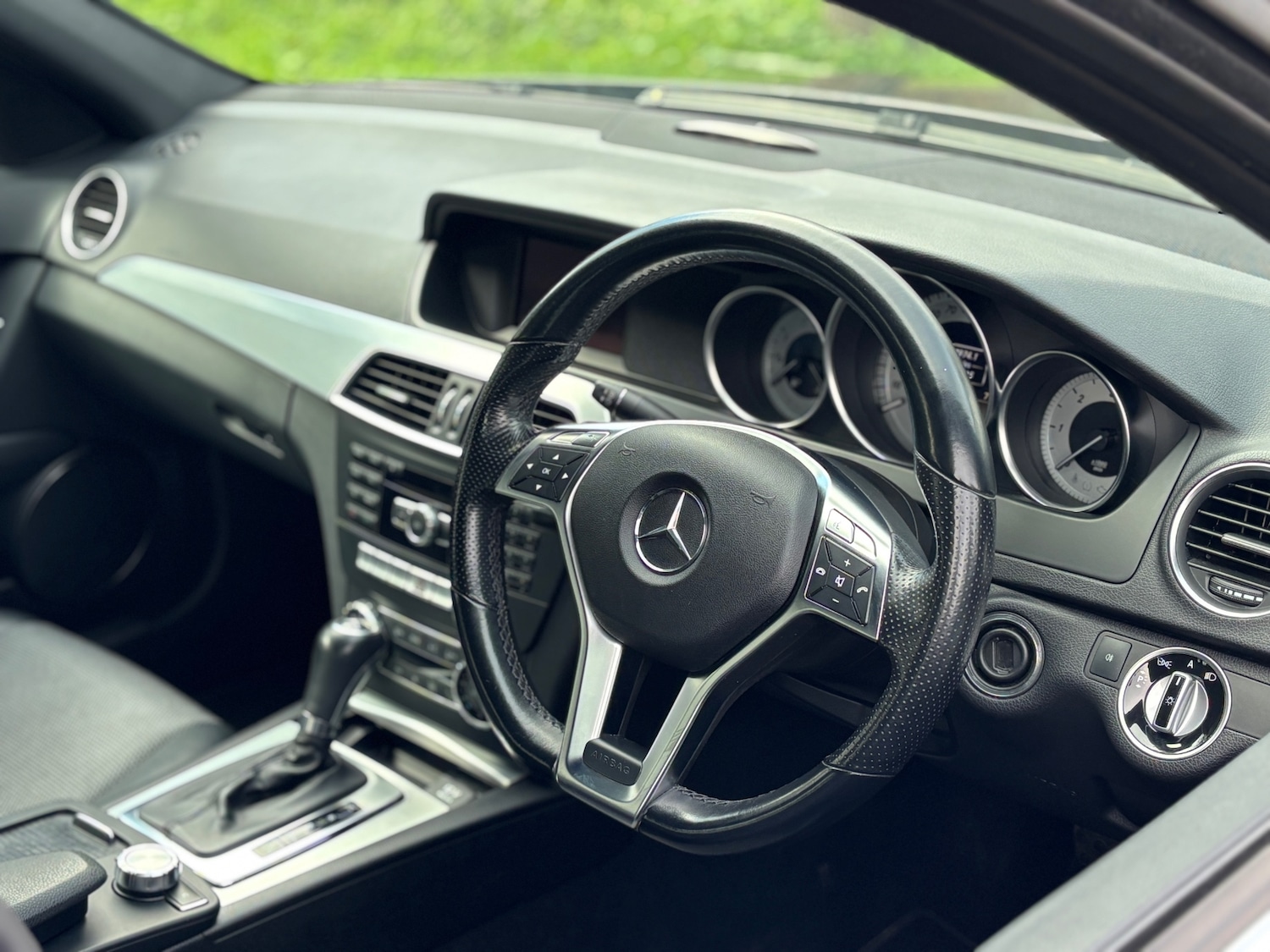 Used Mercedes-Benz C Class 2011 for sale - 76693645: Photo 4