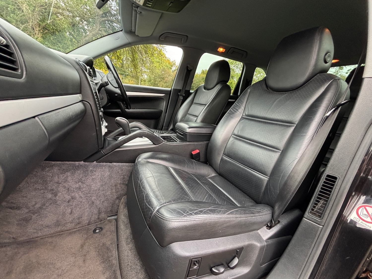 Used Porsche Cayenne 2004 for sale - 76287387: Photo 2