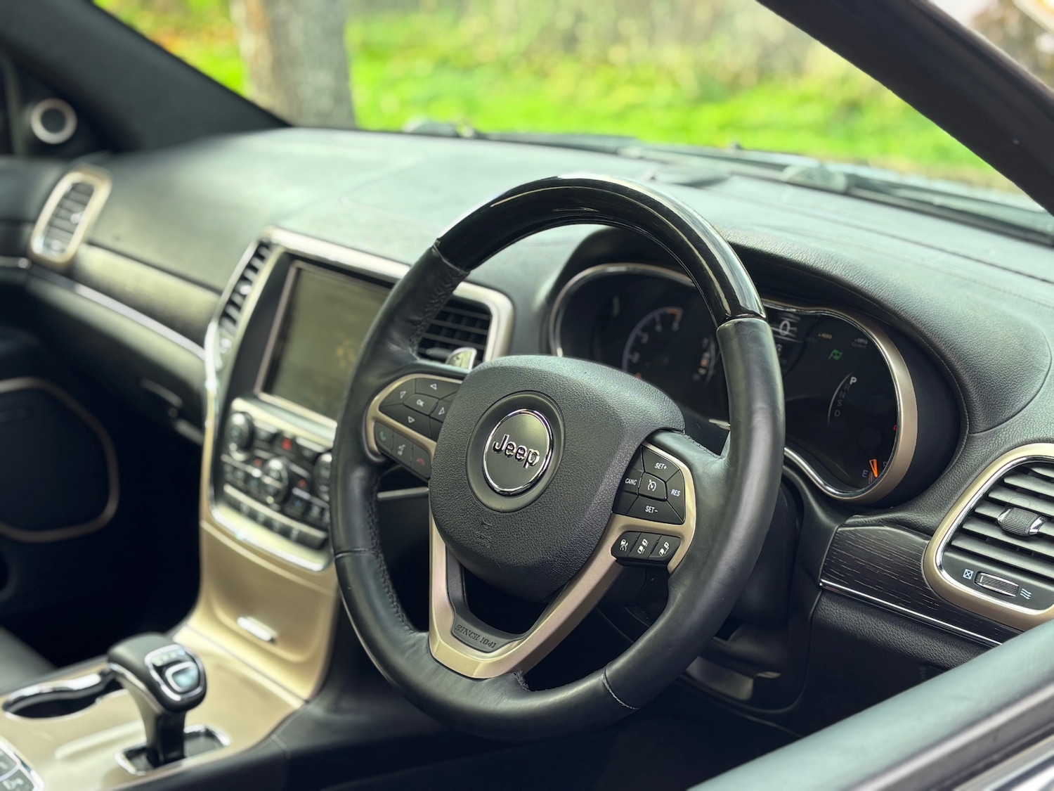 Used Jeep Grand Cherokee 2015 for sale - 76542512: Photo 4