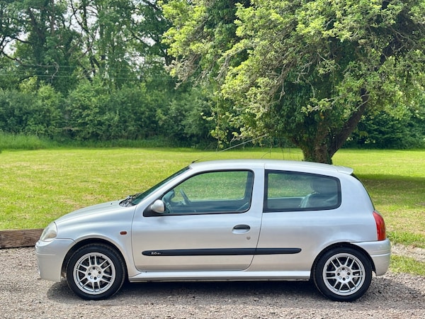 Used Renault Clio 2001 for sale - 74802981: Photo 3