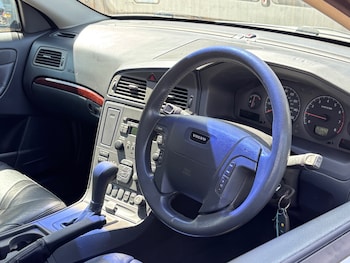 Used Volvo V70 2002 for sale - 79138938: Photo