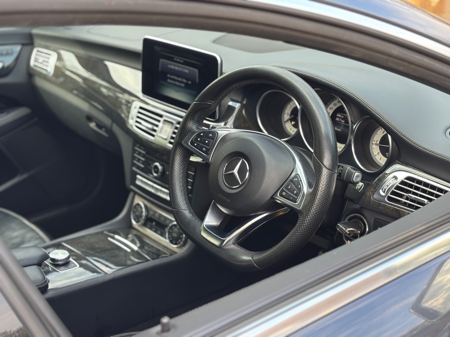 Used Mercedes-Benz CLS 2015 for sale - 77729972: Photo 4