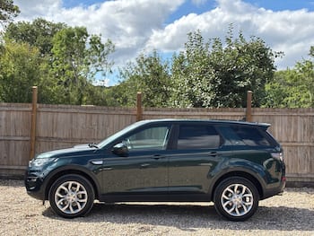 Used Land Rover Discovery Sport 2015 for sale - 79854461: Photo