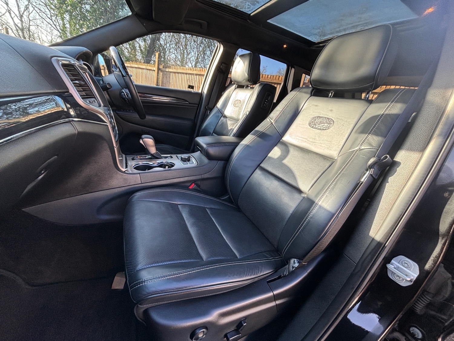 Used Jeep Grand Cherokee 2017 for sale - 77350239: Photo 2