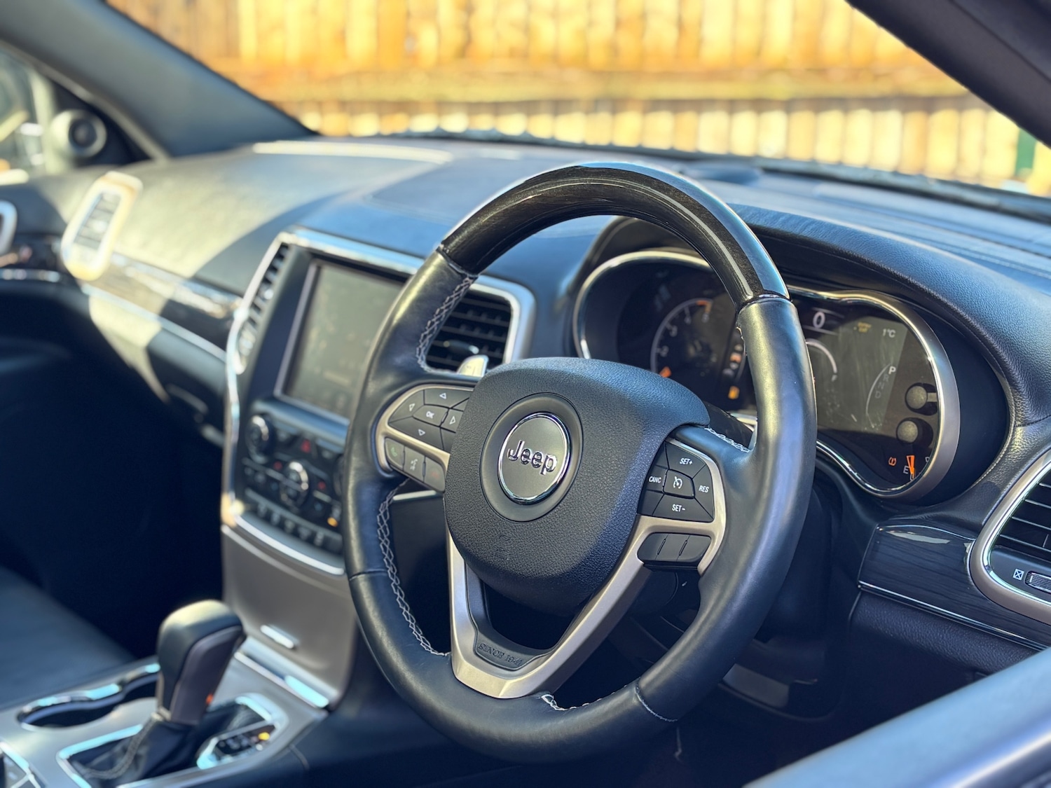 Used Jeep Grand Cherokee 2017 for sale - 77350239: Photo 4