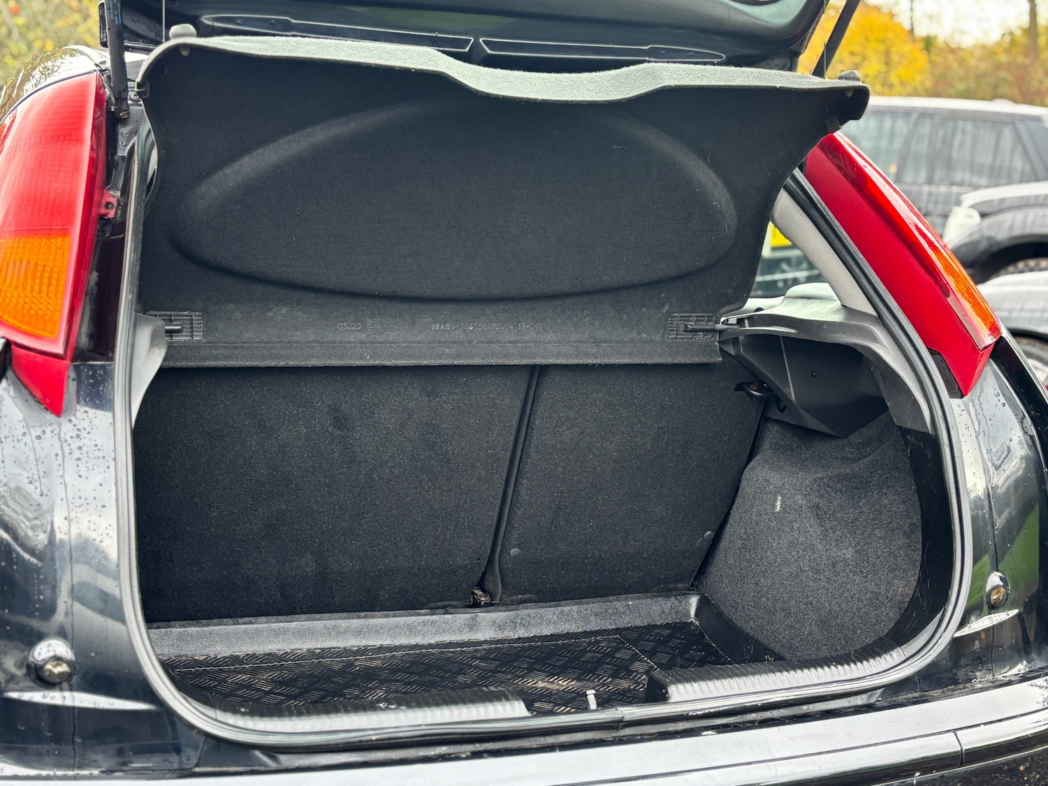 Used Ford Focus 2004 for sale - 76541632: Photo 11