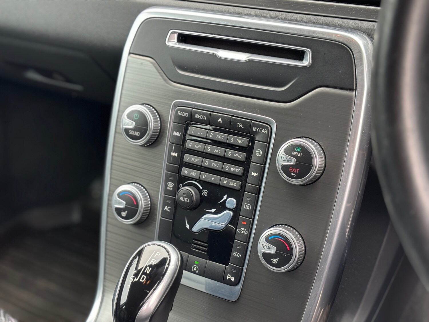 Used Volvo XC70 2016 for sale - 77691913: Photo 8