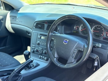 Used Volvo V70 2005 for sale - 75190279: Photo