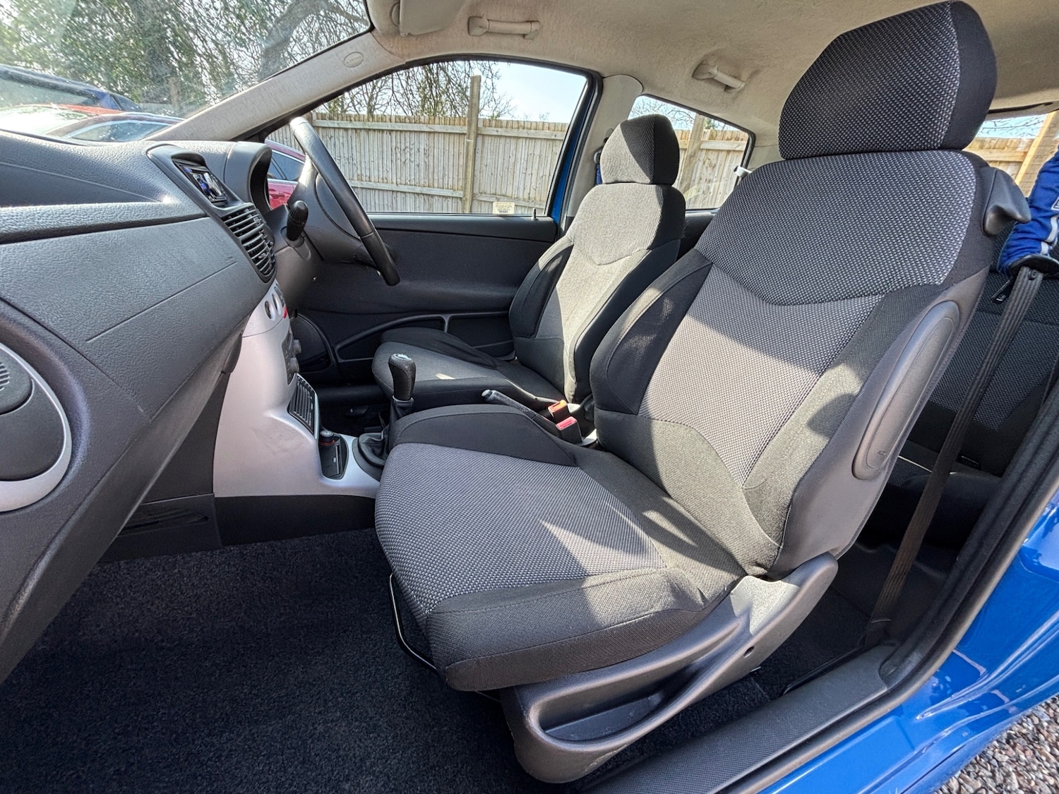 Used Fiat Punto 2004 for sale - 77663056: Photo 2