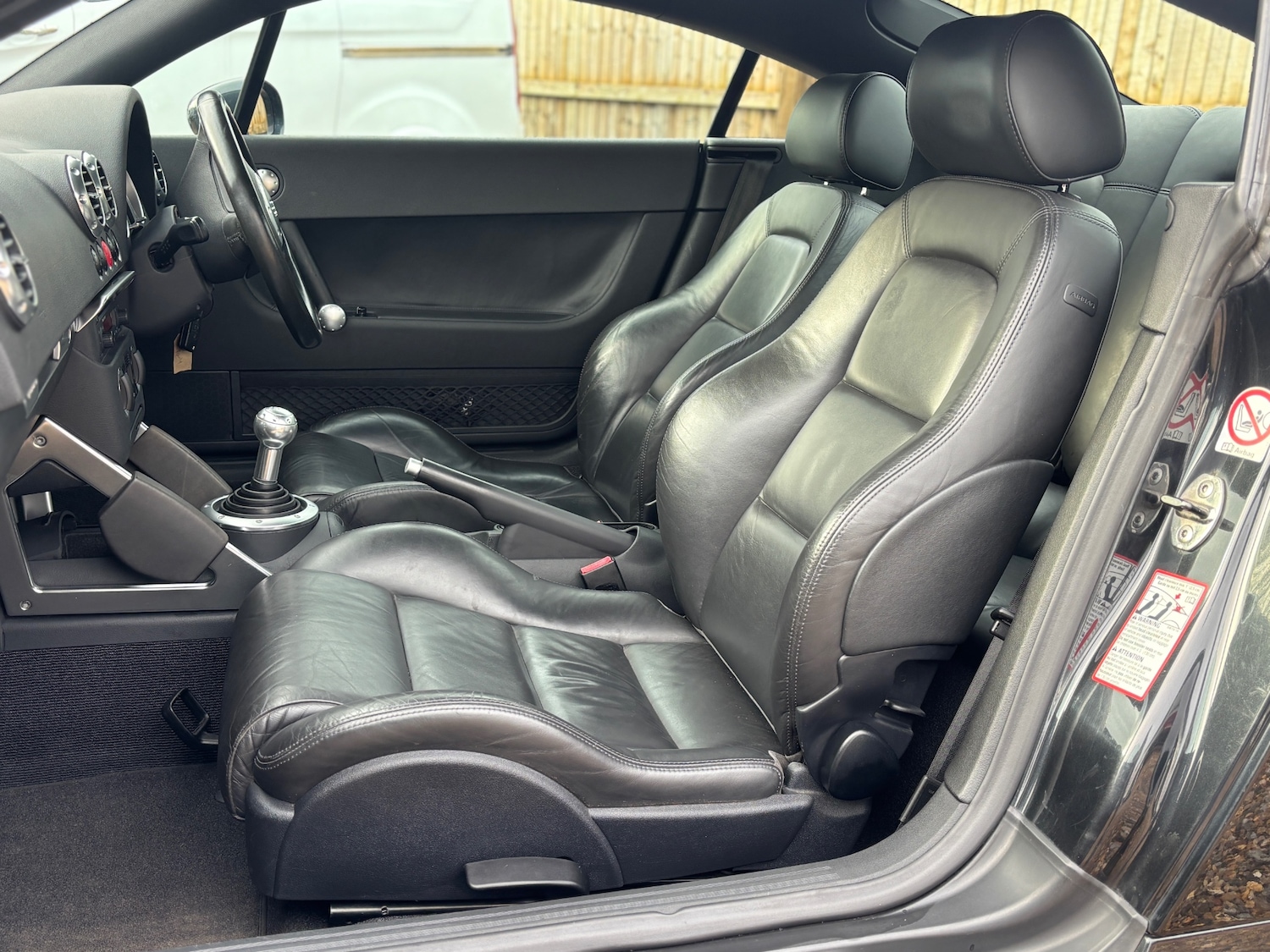 Used Audi TT 2003 for sale - 77616296: Photo 2