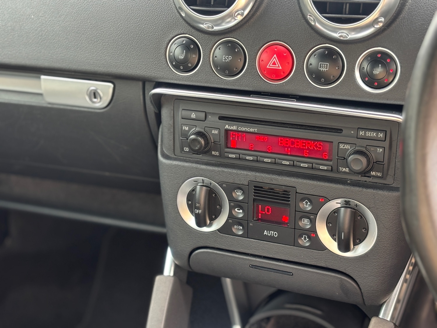 Used Audi TT 2003 for sale - 77616296: Photo 8