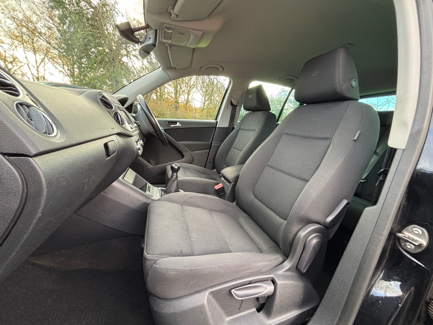 Used Volkswagen Tiguan 2010 for sale - 76780034: Photo 2