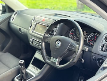 Used Volkswagen Tiguan 2010 for sale - 76780034: Photo