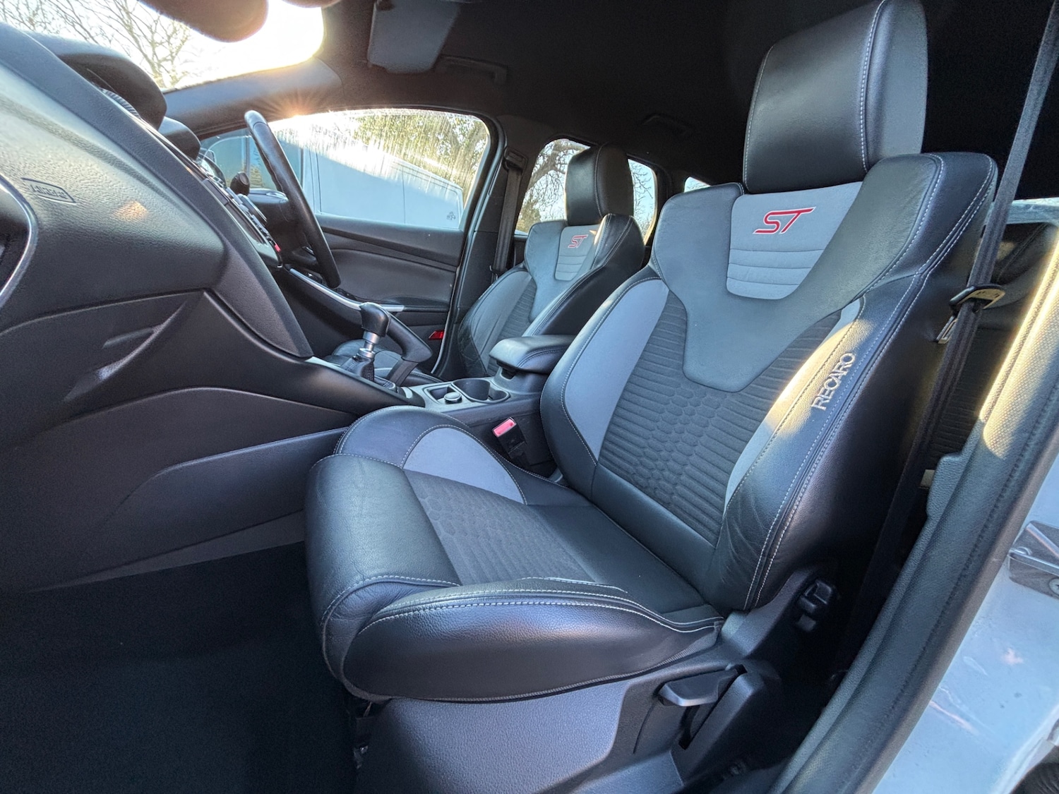 Used Ford Focus 2013 for sale - 77106444: Photo 2