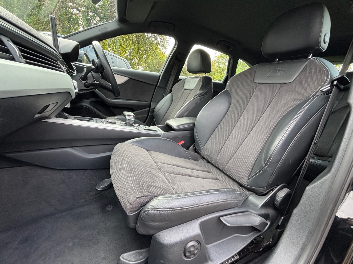 Used Audi A4 2019 for sale - 76288646: Photo 2