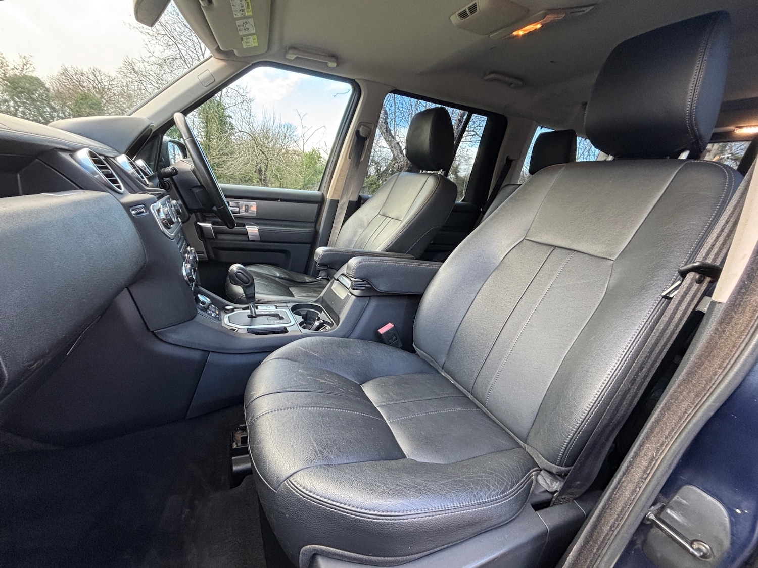 Used Land Rover Discovery 2011 for sale - 77220600: Photo 2