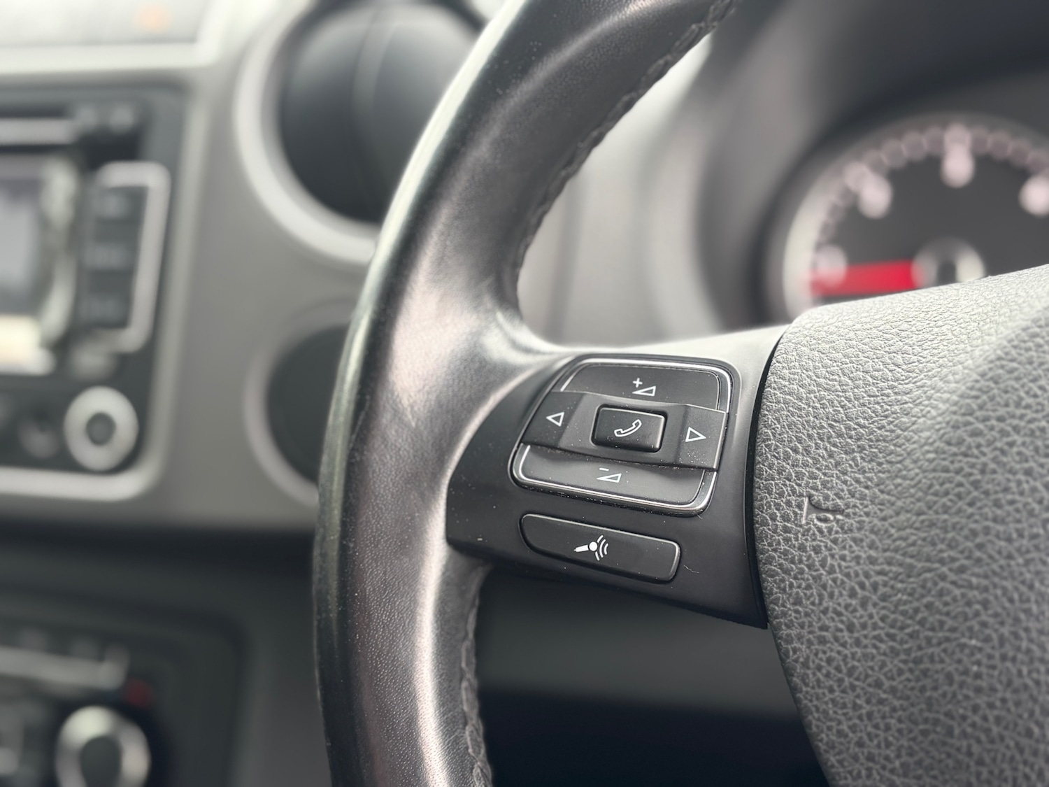 Used Volkswagen Amarok 2013 for sale - 76969699: Photo 12