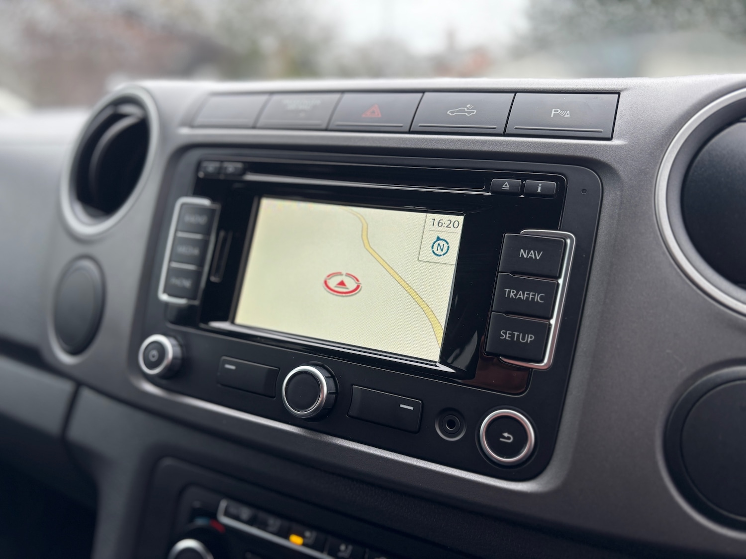 Used Volkswagen Amarok 2013 for sale - 76969699: Photo 8