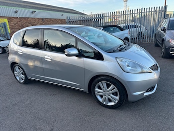 Used Honda Jazz 2009 for sale - 76214445: Photo 2