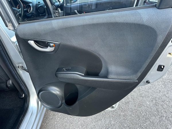 Used Honda Jazz 2009 for sale - 76214445: Photo 32