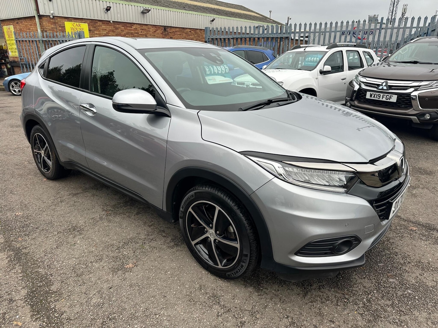 Used Honda HR-V 2020 for sale - 77040516: Photo 3
