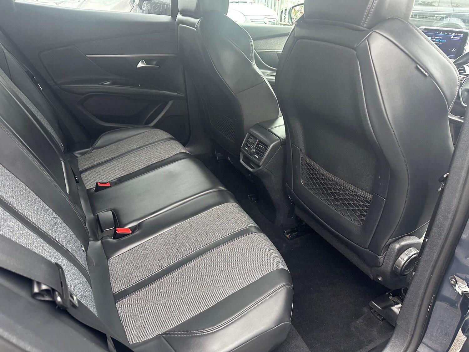 Used Peugeot 3008 2018 for sale - 76550315: Photo 23