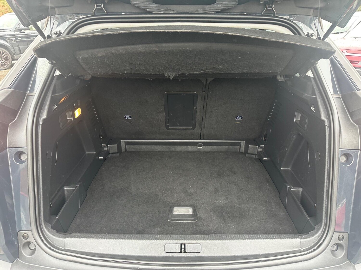 Used Peugeot 3008 2018 for sale - 76550315: Photo 37