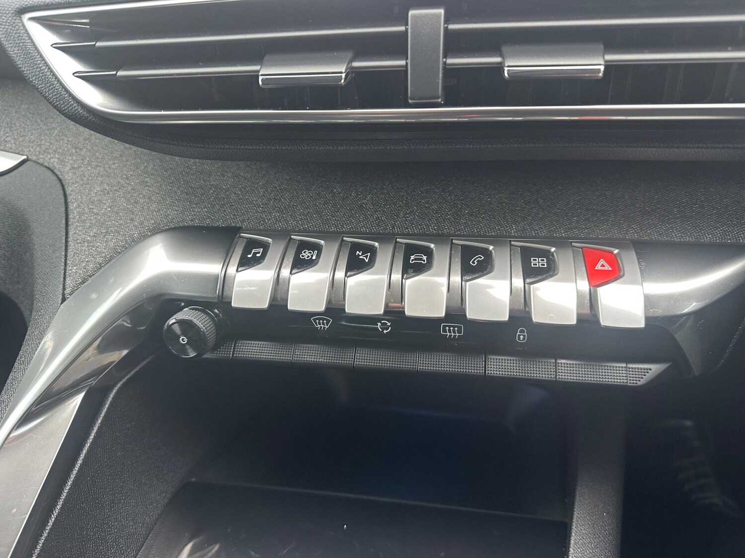 Used Peugeot 3008 2018 for sale - 76550315: Photo 57