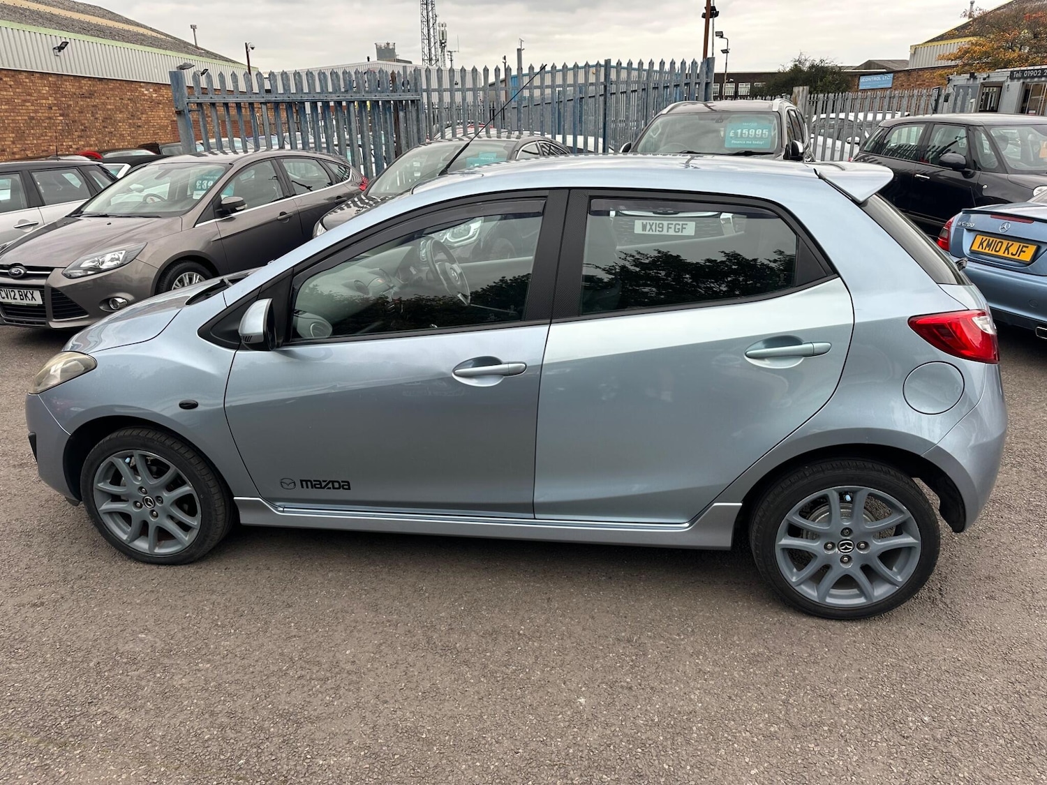 Used Mazda Mazda2 2012 for sale - 76108717: Photo 3
