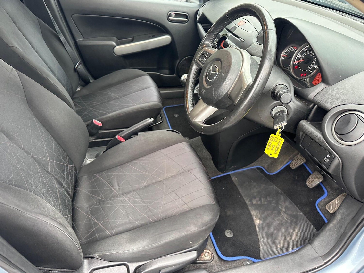 Used Mazda Mazda2 2012 for sale - 76108717: Photo 5