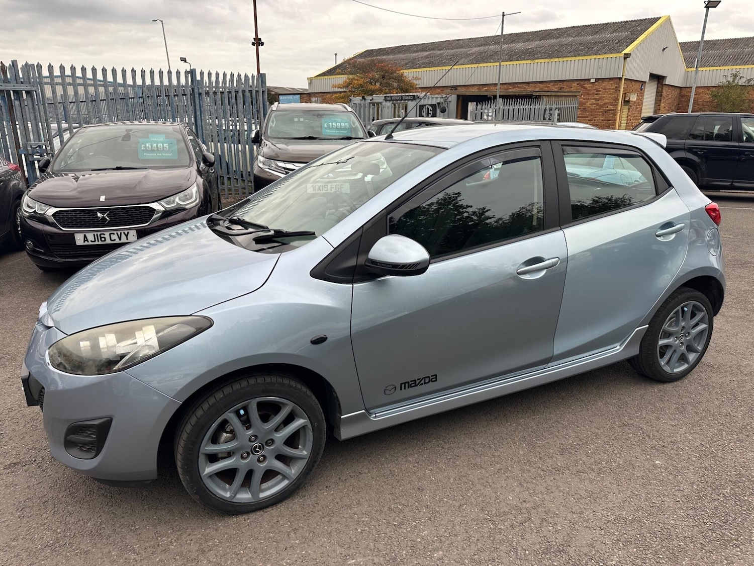 Used Mazda Mazda2 2012 for sale - 76108717: Photo 6