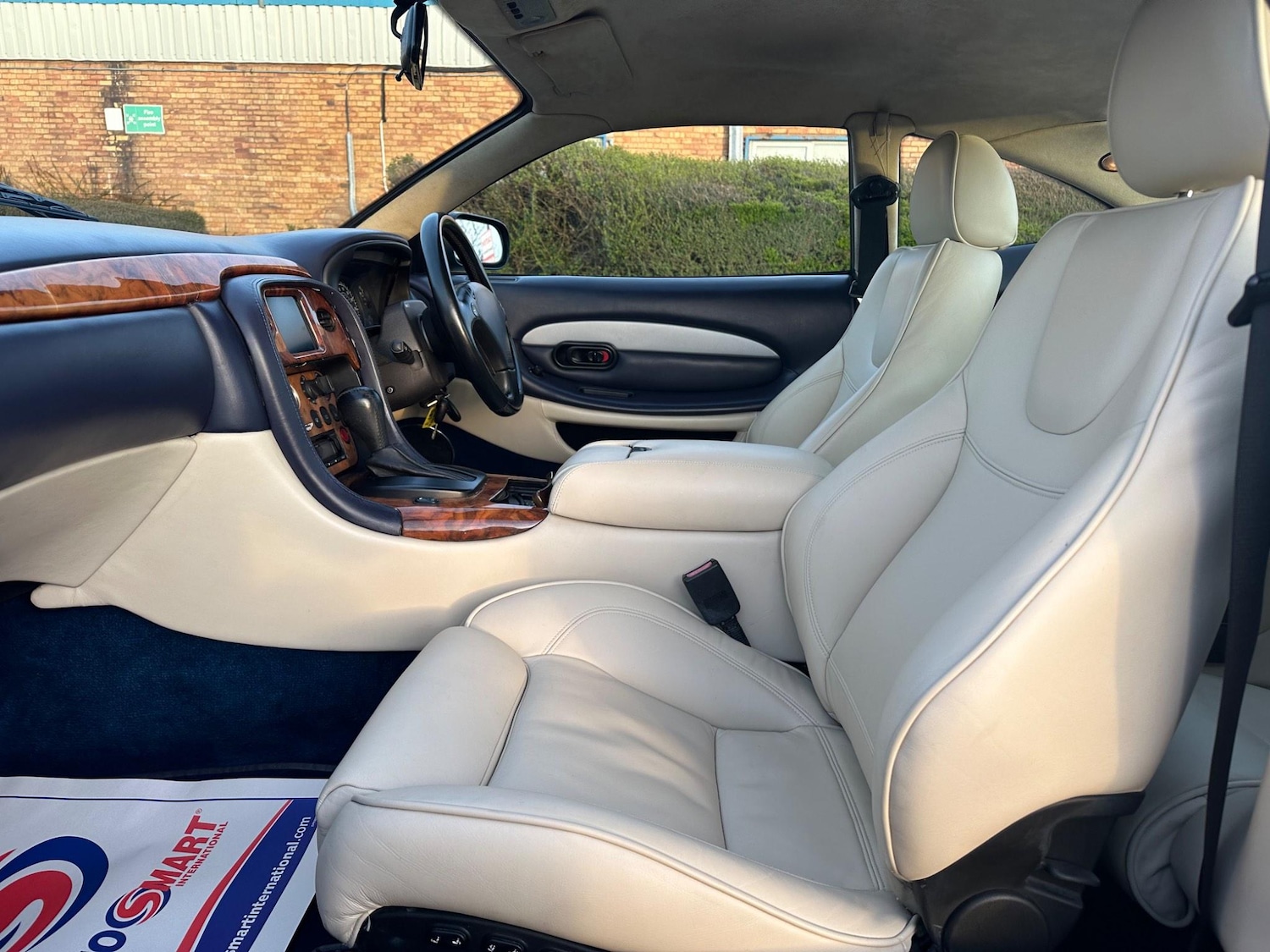 Used Aston Martin DB7 2000 for sale - 76991850: Photo 29