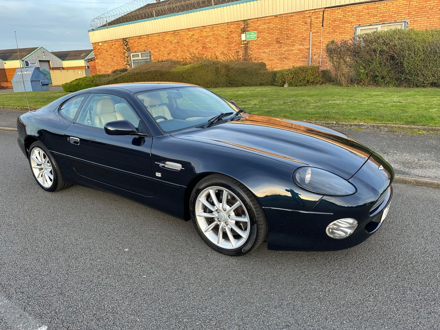 Used Aston Martin DB7 2000 for sale - 76991850: Photo 7