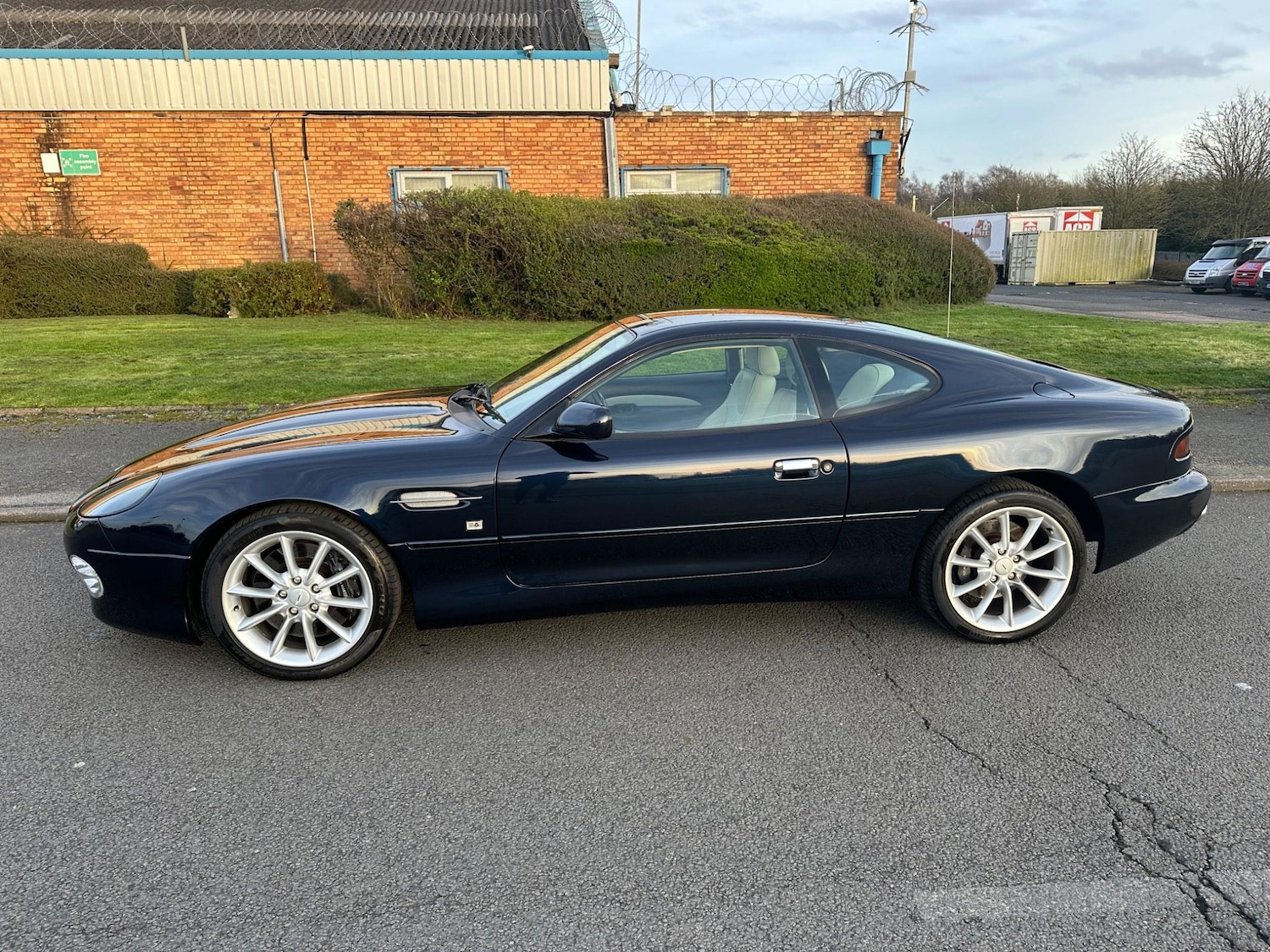 Used Aston Martin DB7 2000 for sale - 76991850: Photo 9
