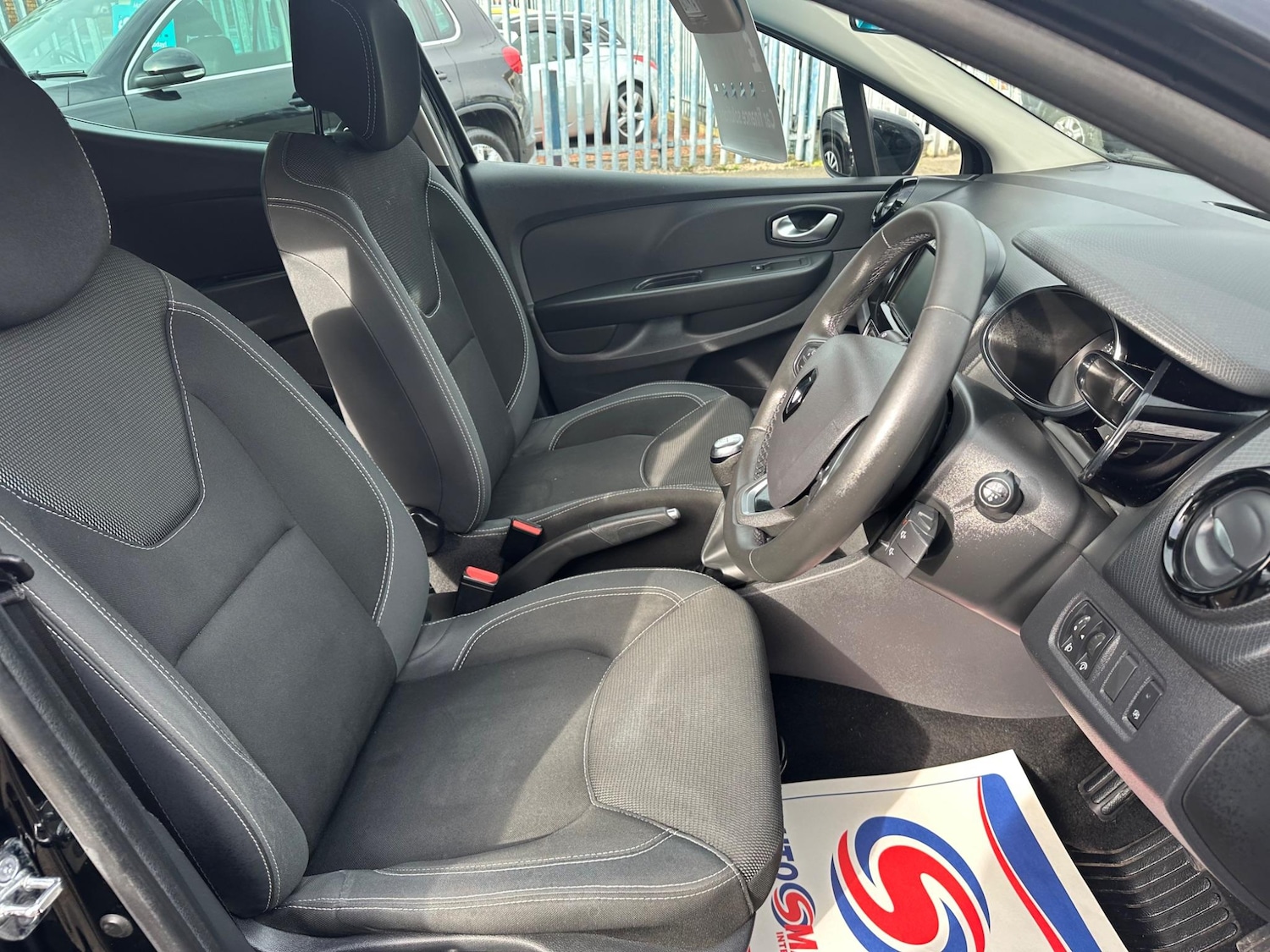 Used Renault Clio 2019 for sale - 76993767: Photo 27