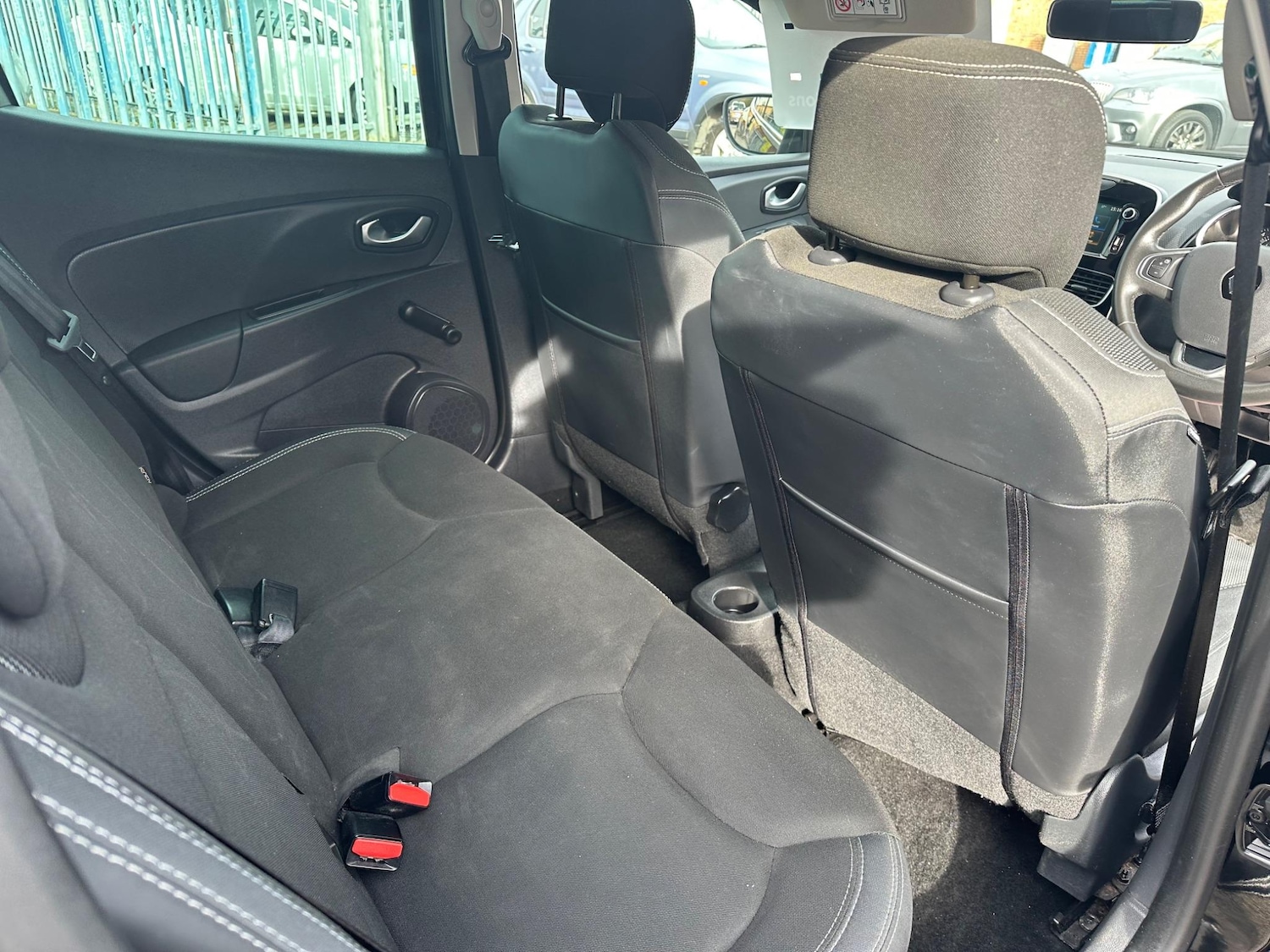 Used Renault Clio 2019 for sale - 76993767: Photo 29