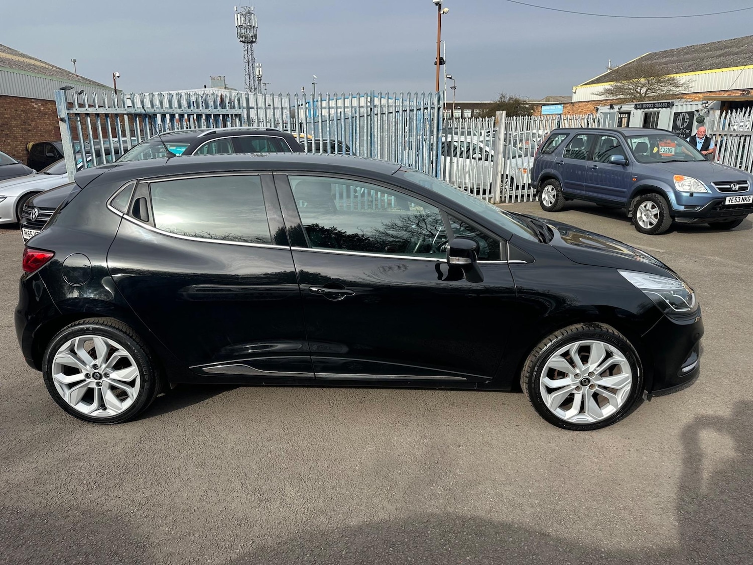 Used Renault Clio 2019 for sale - 76993767: Photo 3