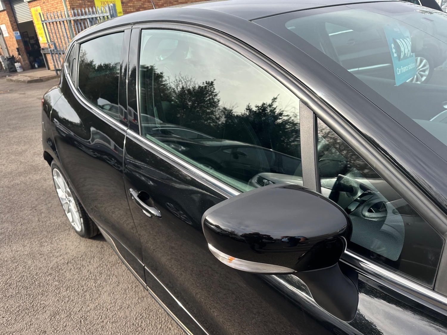 Used Renault Clio 2019 for sale - 76993767: Photo 41