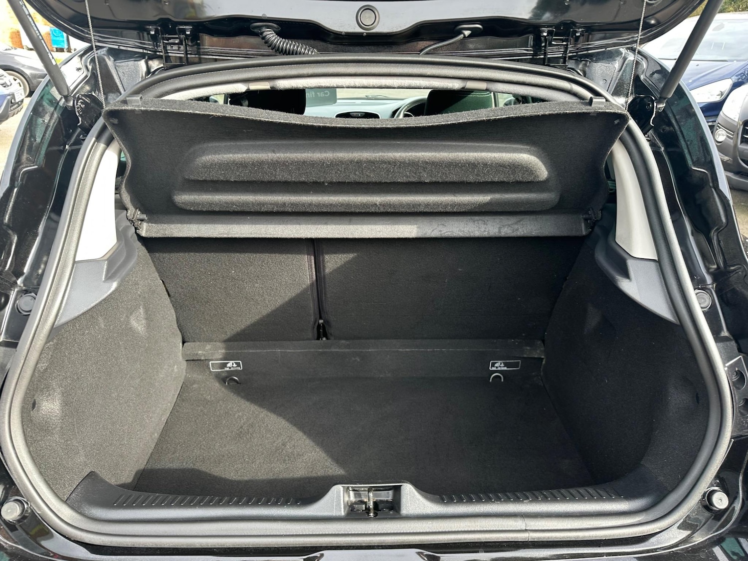 Used Renault Clio 2019 for sale - 76993767: Photo 43