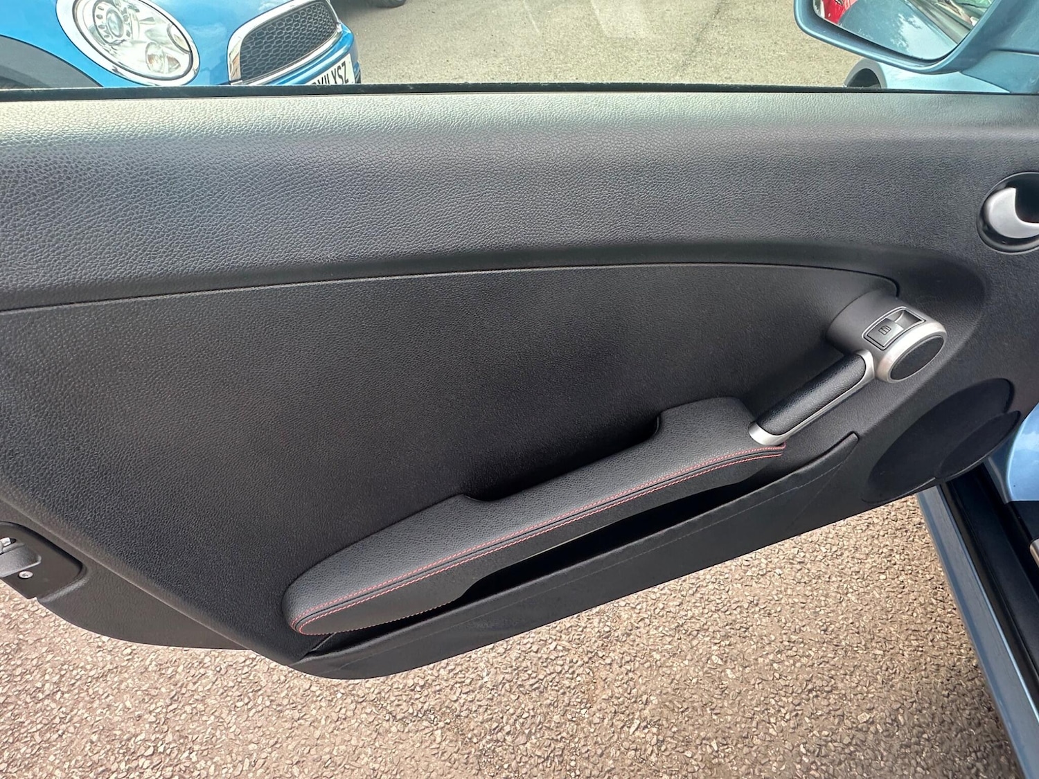 Used Mercedes-Benz SLK 2010 for sale - 76987985: Photo 32