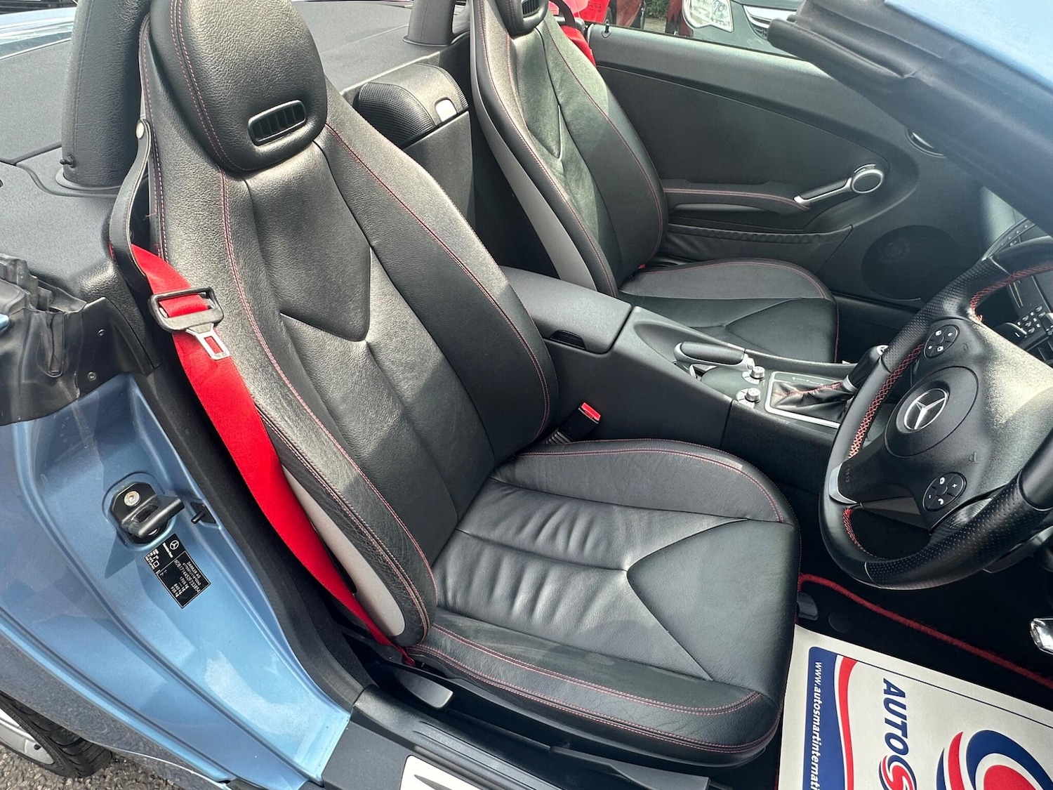 Used Mercedes-Benz SLK 2010 for sale - 76987985: Photo 7