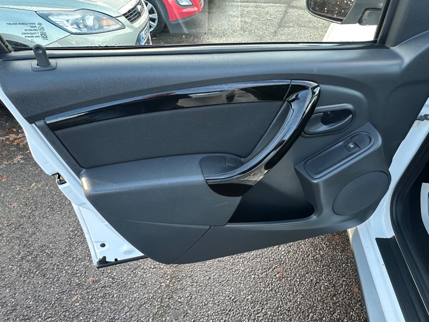 Used Dacia Duster 2014 for sale - 76964810: Photo 36