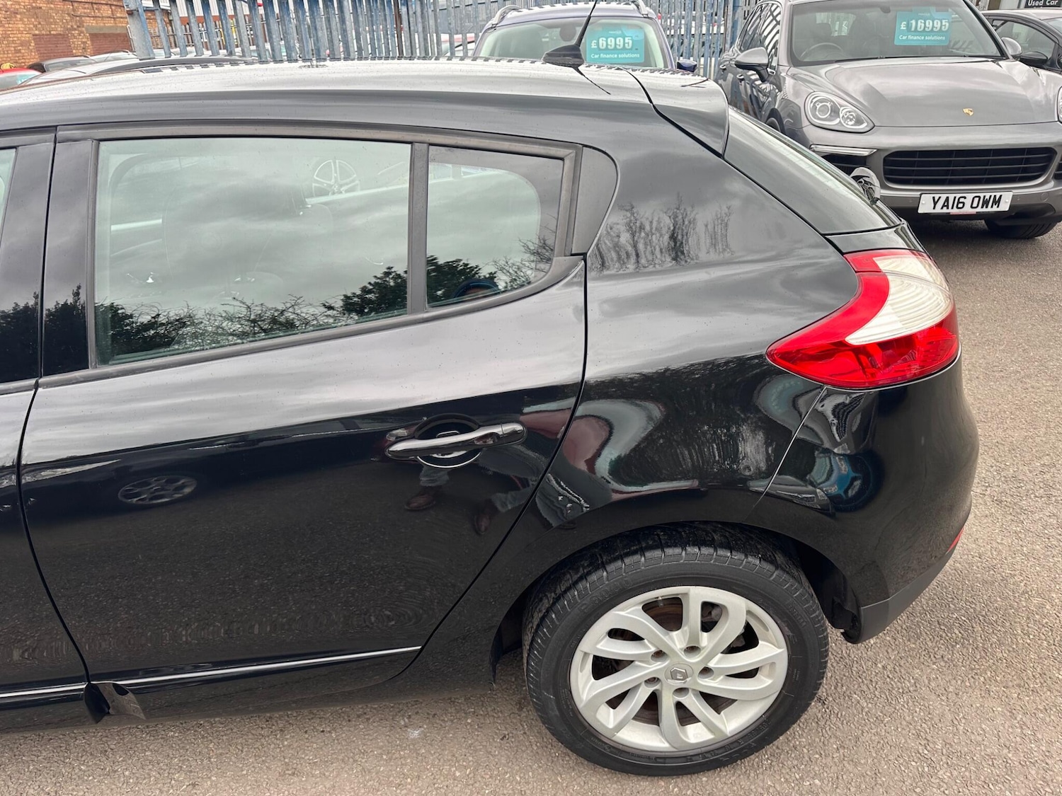 Used Renault Megane 2014 for sale - 77645924: Photo 19