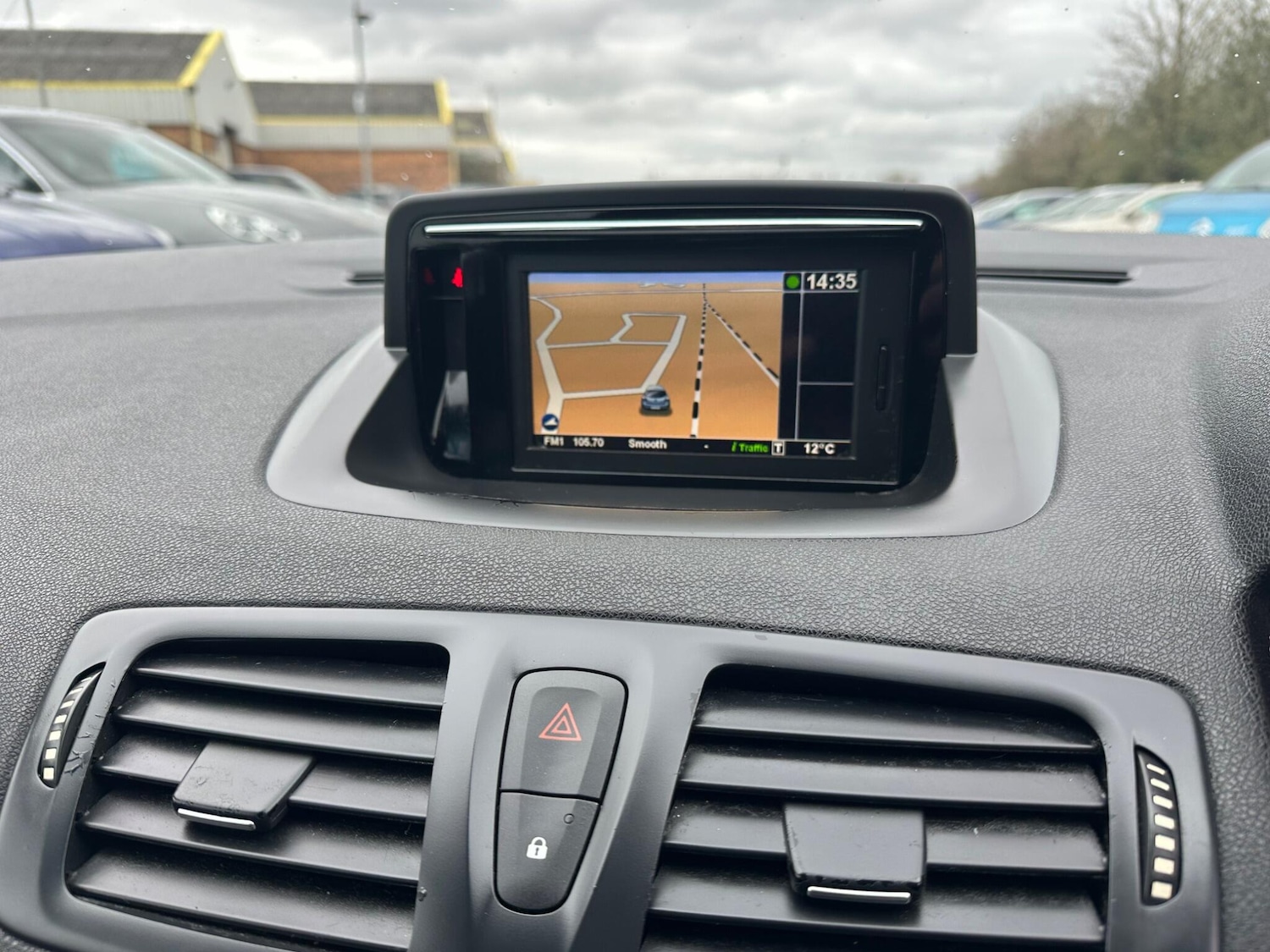 Used Renault Megane 2014 for sale - 77645924: Photo 32