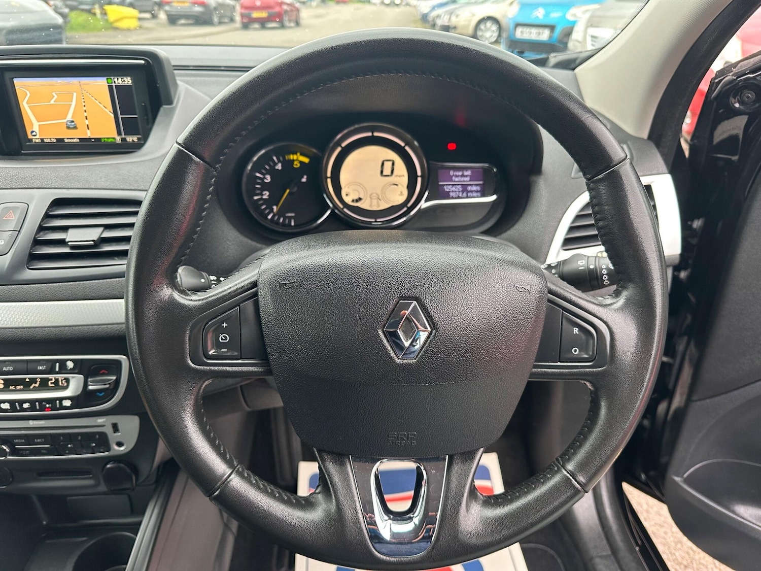 Used Renault Megane 2014 for sale - 77645924: Photo 43