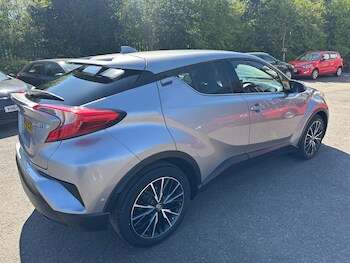 Used Toyota C-HR 2017 for sale - 78362323: Photo